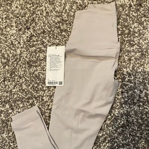 💕NWT align tight 28”. Size 4